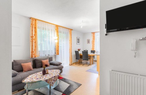 Thumersbach Apartment | Apartment Heidi-2 by Interhome