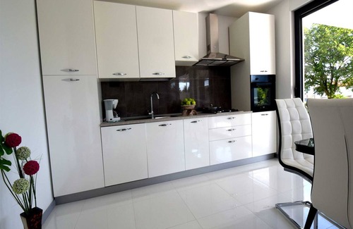 Porat Apartment | Apartment Helena with Terrace