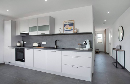 Pfullendorf Apartment | Apartment 'Herzensprojekt' with Balcony and Wi-Fi