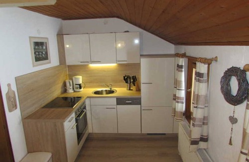 Weerberg Apartment | Apartment Hirzerblick - Floachhof - quality-tested 4 flowers farm holidays