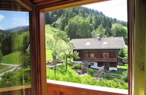 Weerberg Apartment | Apartment Hirzerblick - Floachhof - quality-tested 4 flowers farm holidays