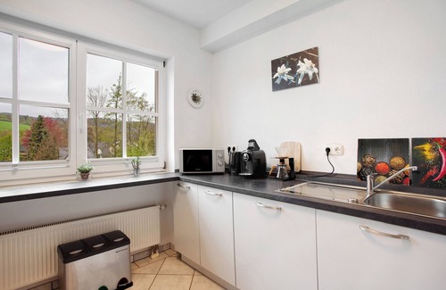 Balve Apartment | Apartment 'Hönneblick' with Private Terrace, Private Garden and Wi-Fi