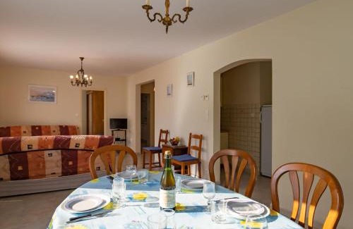 Le Pouldu Apartment | Apartment Hortensias 1 by Interhome