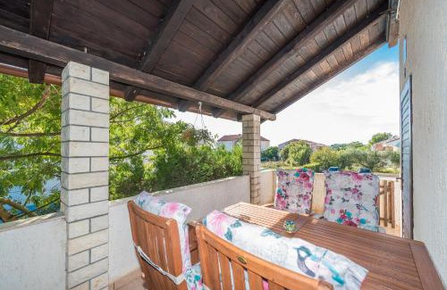 Privlaka Apartment | Apartment Hrala
