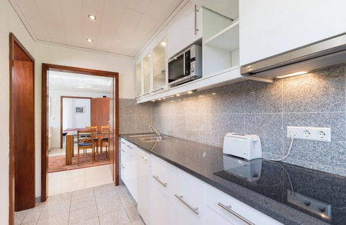 Unteruhldingen Apartment | Apartment 'Im Haus 31' with Private Terrace, Private Garden and Wi-Fi
