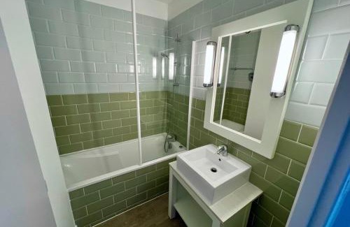 Saint-Martin-de-Re House | Apartment in 4 residence with heated swimming pool parking
