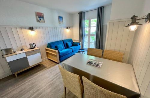 Saint-Martin-de-Re House | Apartment in 4 residence with heated swimming pool parking