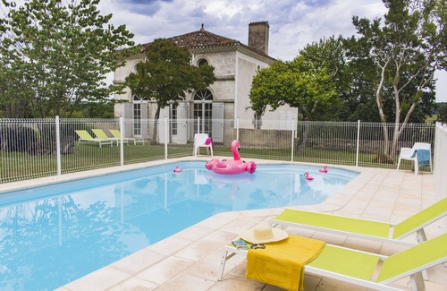 Barbaste Apartment | Apartment in a golf course with heated pool