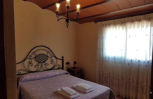 Pauls House | Apartment In A Hotel 'Casa Rural Cal Puyo' with Mountain View, Wi-Fi and Air Conditioning