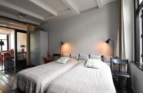 Grachtengordel-West Apartment | Apartment in Amsterdam by Rijks Museum