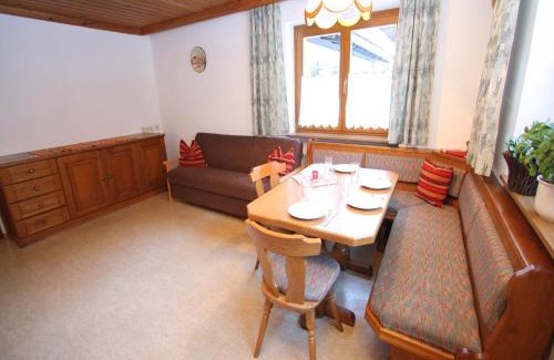 Dorf Dienten Apartment | Apartment in Dienten near Ski Lift