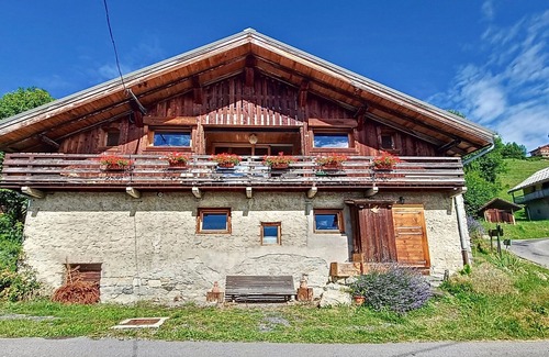 Cordon Apartment | Apartment in Authentic Farm in Cordon - Parking, Wifi, 2-4 months Winter, 15 days Summer