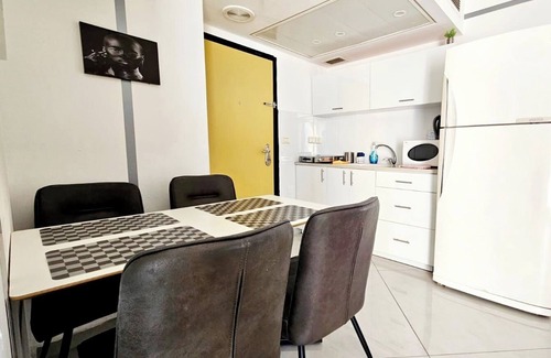 Bat Yam Apartment | Apartment In Bat Yam With Kitchen, Child Friendly, Other