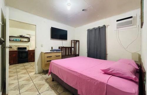 Isla de Utila Apartment | Apartment in center of town #2