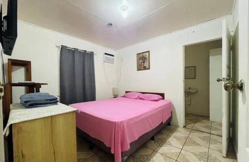 Isla de Utila Apartment | Apartment in center of town #2