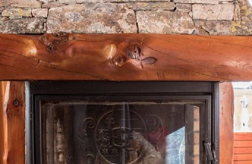 Le Fornet Apartment | Apartment in chalet at the foot of the slopes of Val d'Isère