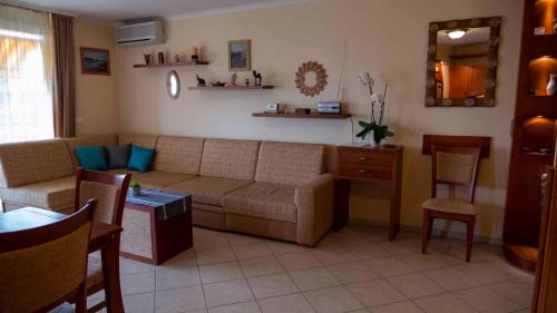 Csopak Apartment | Apartment in Csopak - Balaton 37076