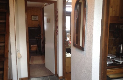 Chamonix-Mont-Blanc Apartment | Apartment in quiet chalet facing Mont-Blanc, close to Grands Montets.