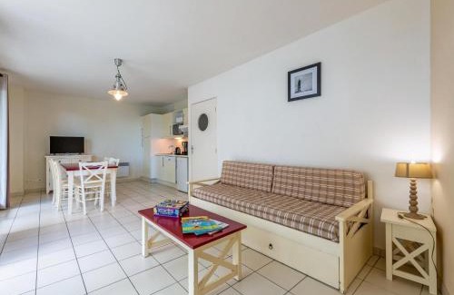 Plougonvelin Apartment | Apartment in France with Balcony & Parking