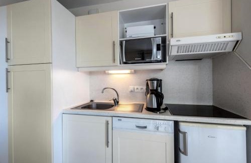 Plougonvelin Apartment | Apartment in France with Balcony & Parking