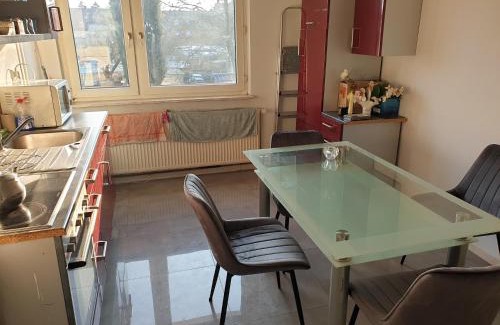 Gelsenkirchen-West Apartment | Apartment in Gelsenkirche with free Parking wifi amazon prime Video