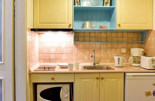 Gouvia Apartment | Apartment in Gouvia with Pool & Sea Views