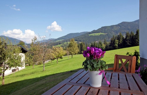 Huettau Apartment | Apartment in Hüttau near Ski Amade Slopes