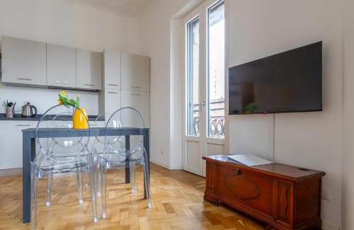 Porta Venezia Apartment | Apartment in Historic Building- Porta Venezia