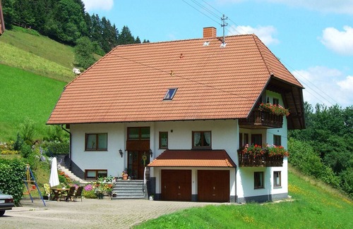 Hofstetten Apartment | Apartment in Hofstetten surrounded by nature