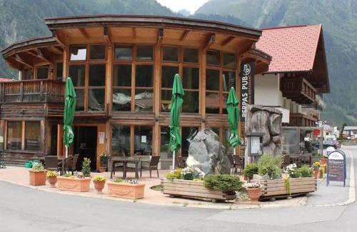 Huben Apartment | Apartment in Huben near Ski Slopes