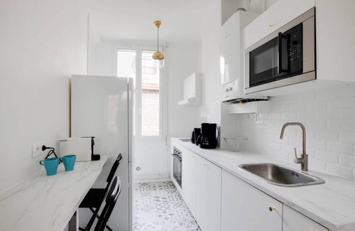 Hincmar Apartment | Apartment in Hypercentre ⭐ Near Cathedral ⚜