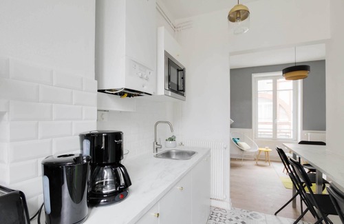 Hincmar Apartment | Apartment in Hypercentre ⭐ Near Cathedral ⚜