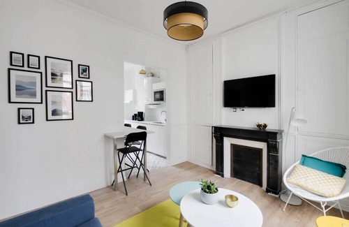 Hincmar Apartment | Apartment in Hypercentre ⭐ Near Cathedral ⚜