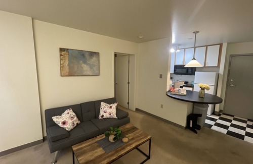 Northeast Kansas City Apartment | Apartment in Kansas City!