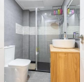 Barrio de La Latina Apartment | Apartment in La Latina ideal for Work or Study