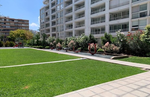 Apoquindo Apartment | Apartment in Las Condes, one block from the Hernando Magallanes subway station.