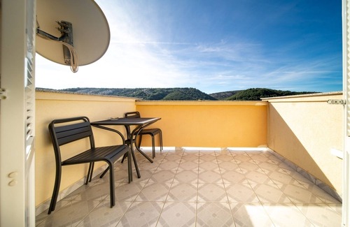Lopar Apartment | Apartment in Lopar with Seaview, Balcony, Air condition, WIFI (129-4)