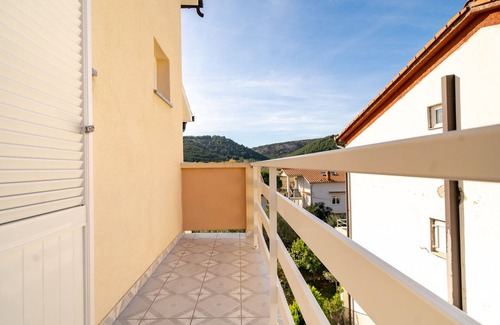 Lopar Apartment | Apartment in Lopar with Seaview, Balcony, Air condition, WIFI (129-4)