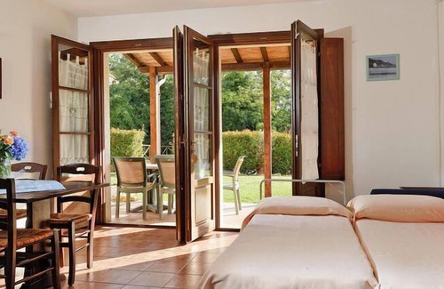 Magliano in Toscana Apartment | Apartment in Magliano with shower