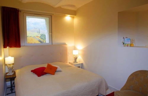 Forcalquier Bed & Breakfast | Apartment in Mas provençale pool & spa residence