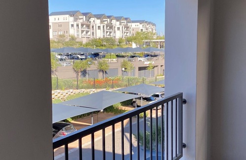 Greater Johannesburg Metropolitan Area Apartment | Apartment in Midrand nA beautiful lagoon experience