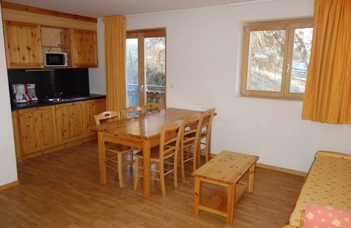 Saint-Pierre-de-Clages Apartment | Apartment in Nendaz near Ski Slopes