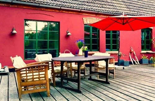 Neuburg Apartment | Apartment in Neuburg with Garden, Terrace, Bicycles, Heating