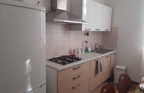 Osimo Apartment | Apartment 'In Palazzina d'Epoca' with Air Conditioning