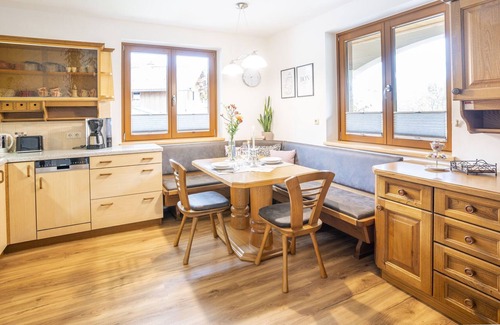 Niedernsill Apartment | Apartment in picturesque Niedernsill with garden