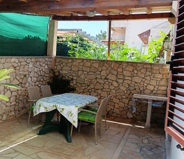 Povlja Apartment | Apartment in Povlja with terrace, air conditioning, WiFi 4991-1