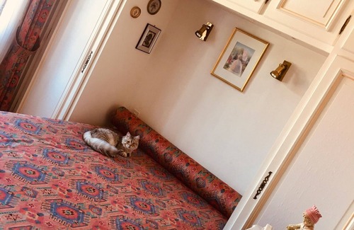 Fouras Apartment | Apartment in quiet town house