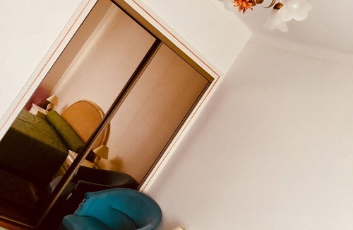 Fouras Apartment | Apartment in quiet town house