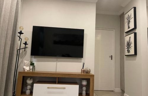 Greater Johannesburg Metropolitan Area Apartment | Apartment in Roodepoort