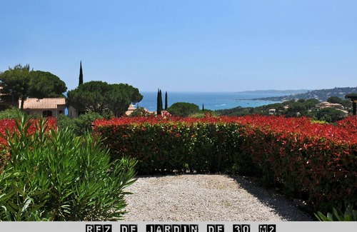 La Nartelle Apartment | Apartment in Sainte Maxime with sea view, sleeps 4, sandy beach 300 m'away